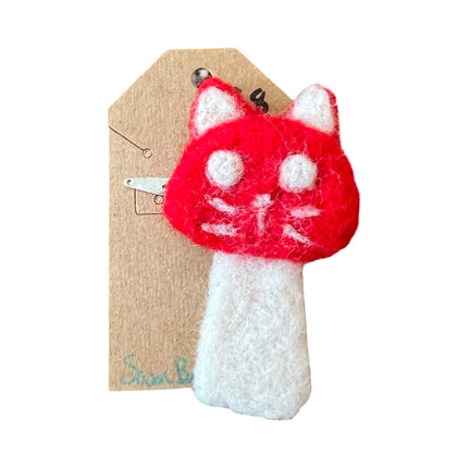 Mushroom Cat Hairclip