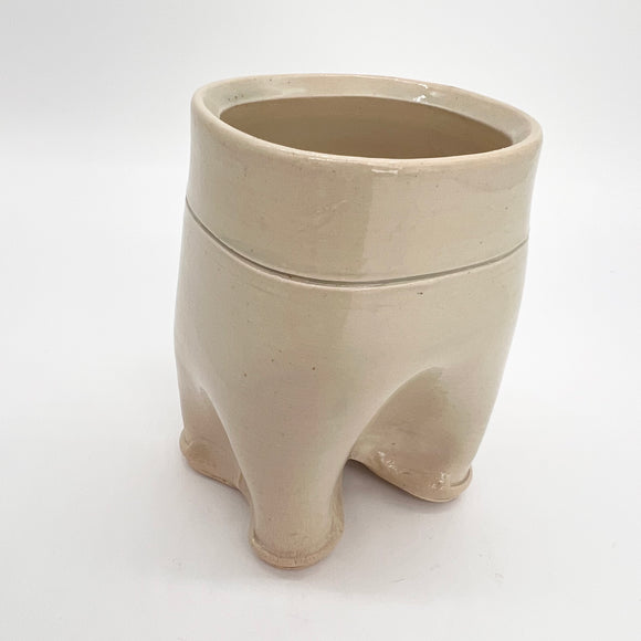 4-Legged Porcelain Vase w/ Line