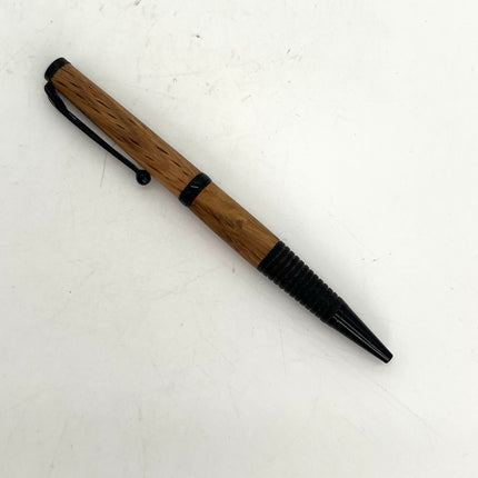 01 | Comfort Grip Pen