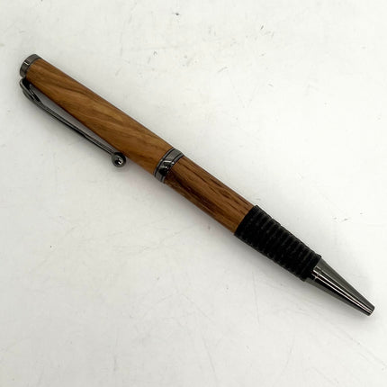 02 | Comfort Grip Pen