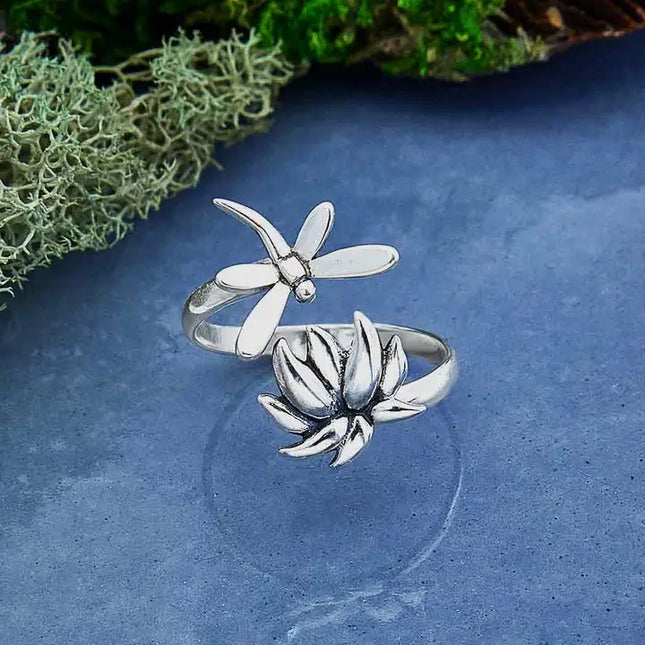 Adjustable Dragonfly and Lotus Flower Ring