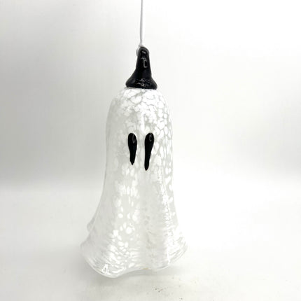 01| White Ghost