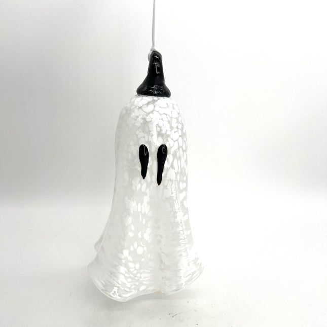 01| White Ghost