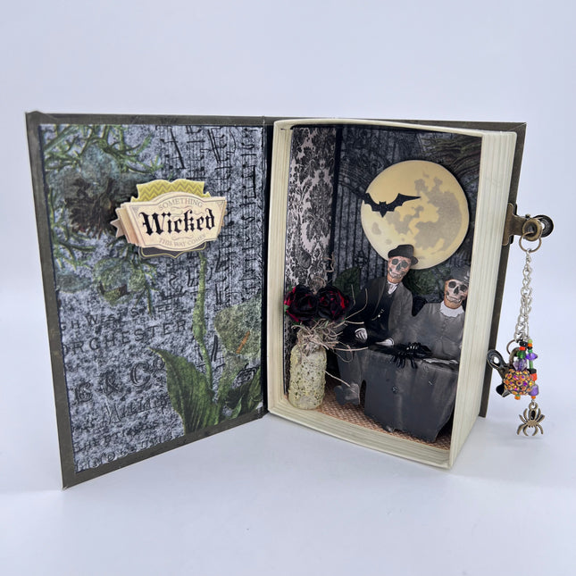 2 Med Halloween Vignette Box