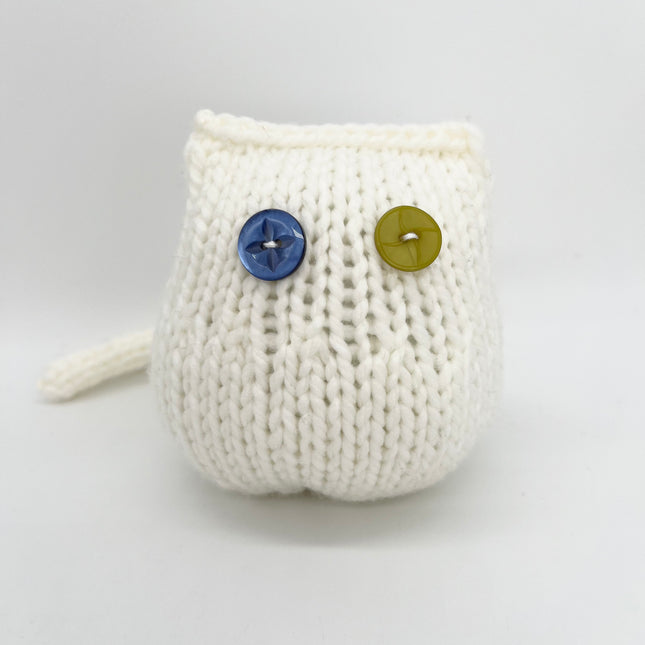 01 | White Cat
