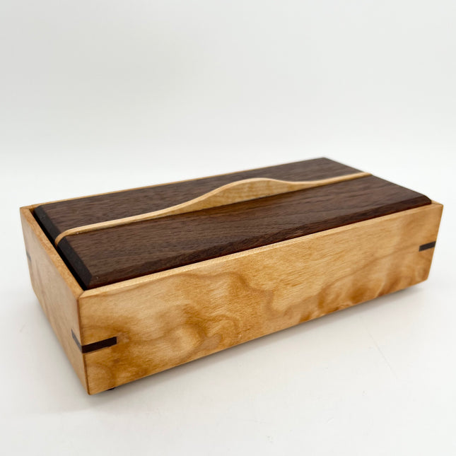 Walnut Lid with Maple Box
