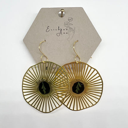 Gold Circle w/ Black/Green Fern