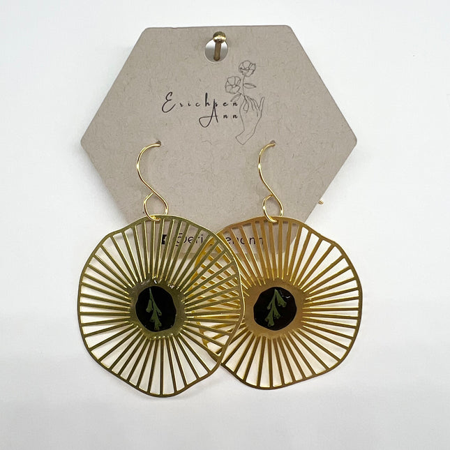 Gold Circle w/ Black/Green Fern