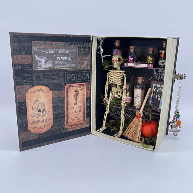 1 XL Halloween Vignette Box