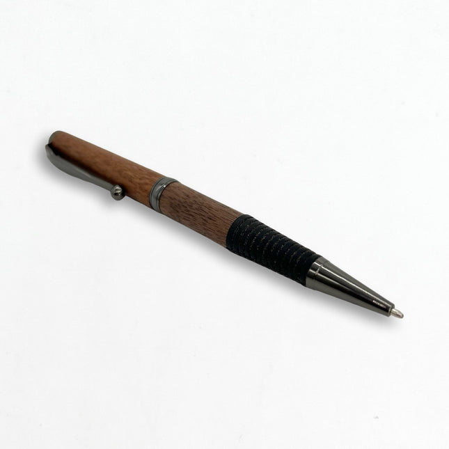 01 | Grip Pen