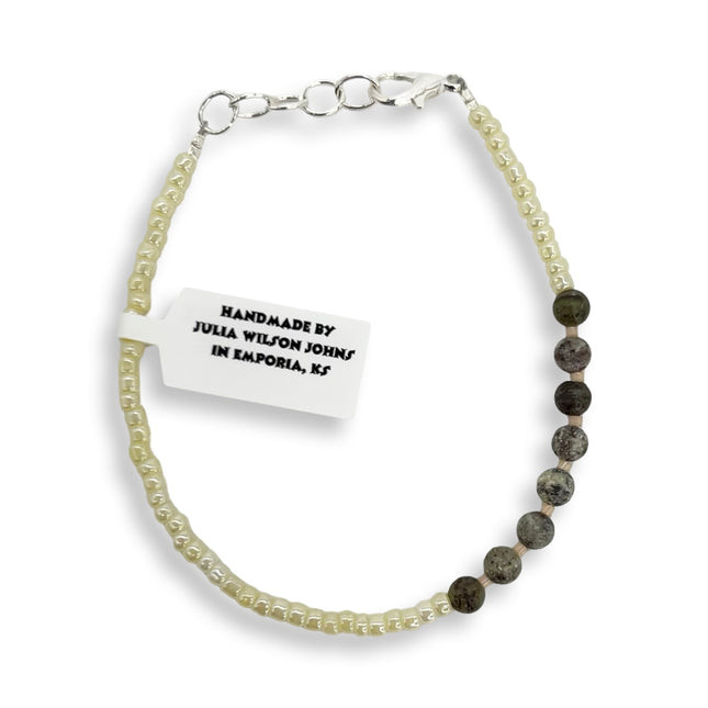 Shiny White Gray Speckled