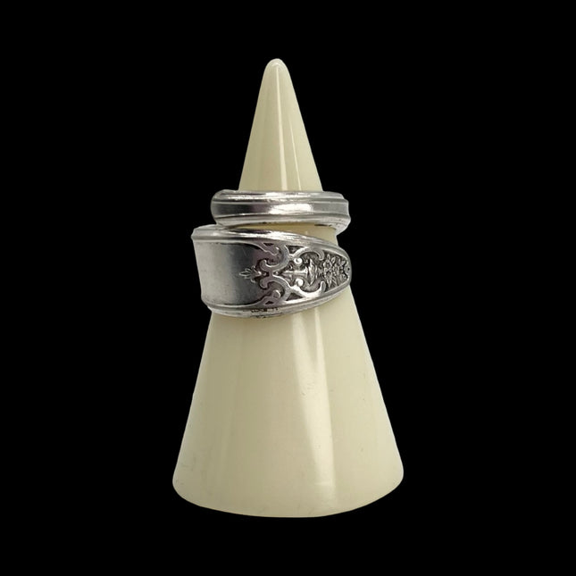 Spoon Ring Size 10.5 Tri-floral Stand